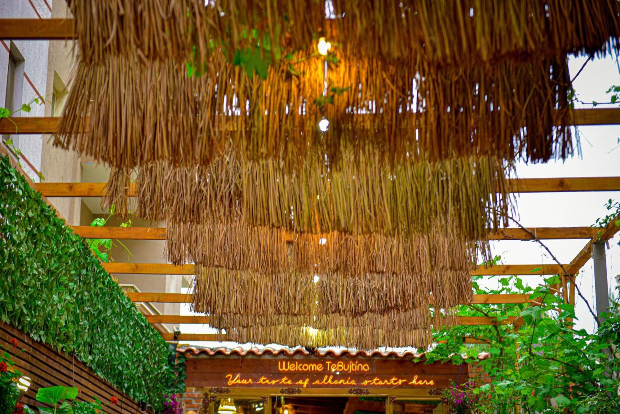 Te Bujtina Hotel- Cozy Stay With Traditional Breakfast Near Beach Golem  Exteriér fotografie